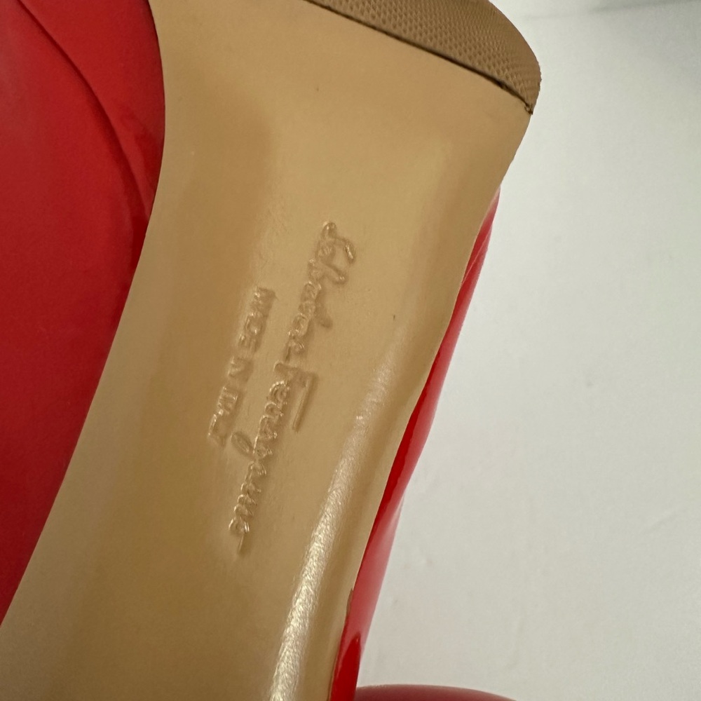 Salvatore Ferragamo Vara Red Patent Peep-Toe Heels Pumps size 7 - Picture 5 of 10